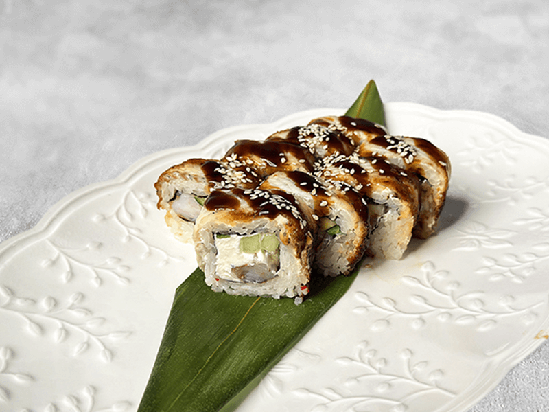 Роллы «Дракон»: история, особенности и лучшие рецепты от ресторана «МаМа МИА»