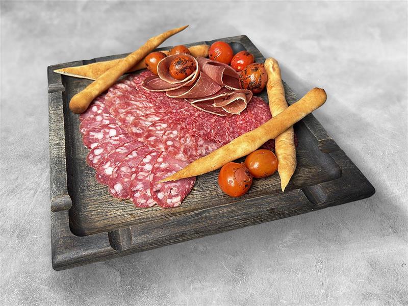 Колбасы на компанию