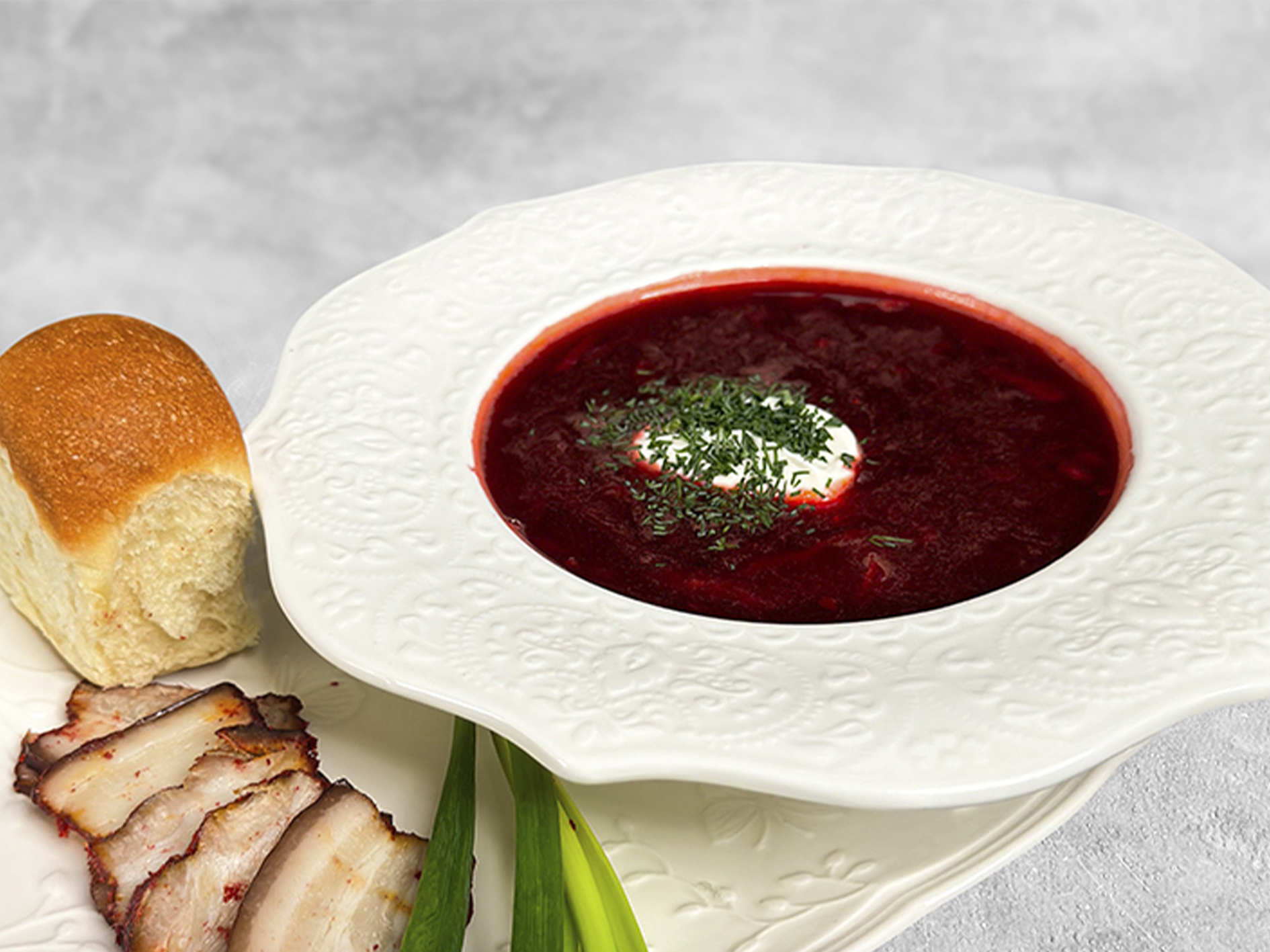 Борщ с пампушками